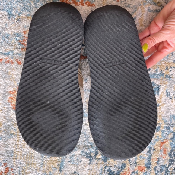 Sandals - Picture 2 of 4